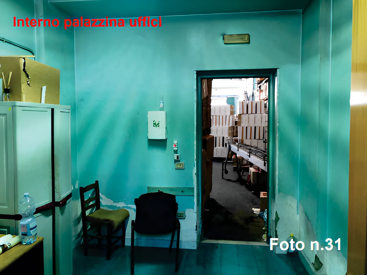 immobile OPIFICIO IN VENDITA ALL'ASTA IN STRADA C. DI PALMA, LIVERI (NA) - 2