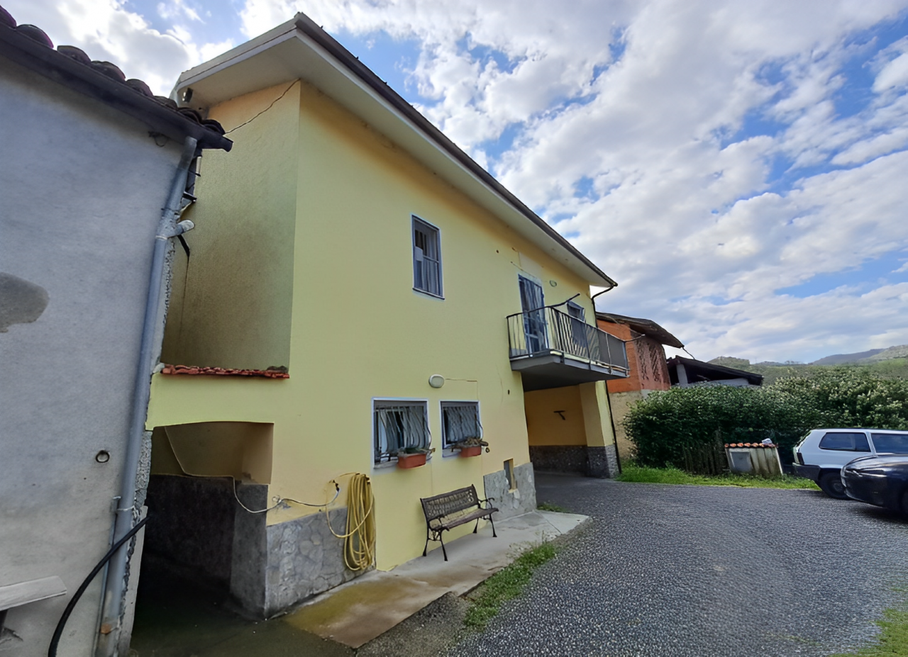 immobile CASA SINGOLA IN VENDITA ALL'ASTA IN STRADA VILLE, CAIRO MONTENOTTE (SV) - 2