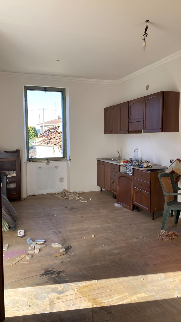 immobile VILLA IN VENDITA ALL'ASTA IN VIA ANGERA, SESTO CALENDE (VA) - 2