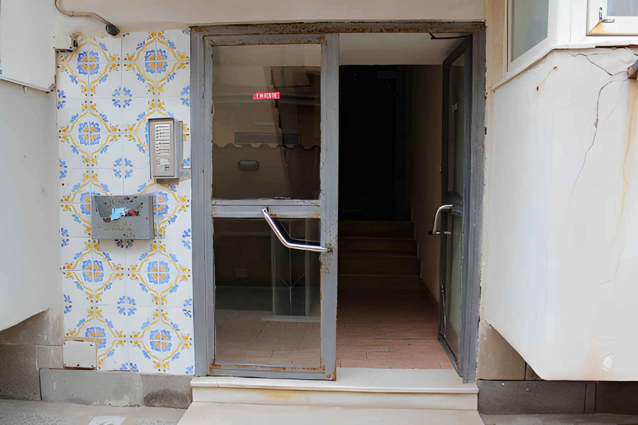 immobile TRILOCALE IN VENDITA ALL'ASTA IN VIA LICOLA MARE, GIUGLIANO IN CAMPANIA (NA) - 5