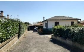 immobile Terreno edificabile con parcheggio all'asta a Capranica - 2