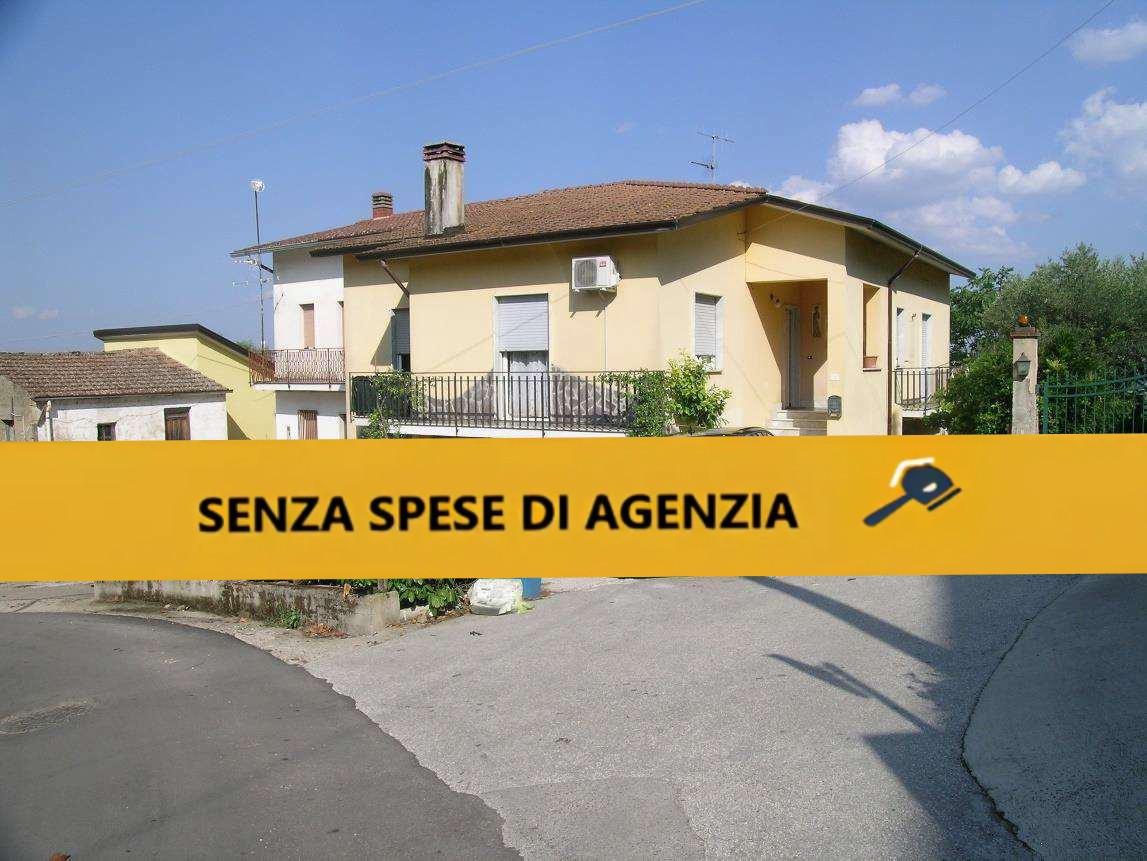 immobile Casa indipendente con garage all'asta a San Nazzaro - 1