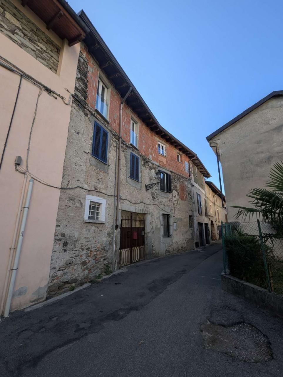 immobile Appartamento spazioso con balcone all'asta a Gozzano - 5