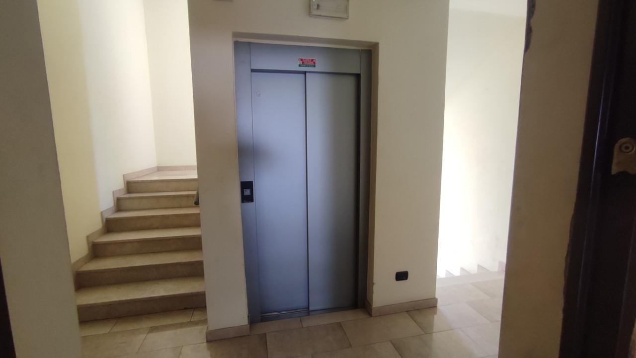 immobile Bilocale con balcone all’asta a Roncello centro - 2