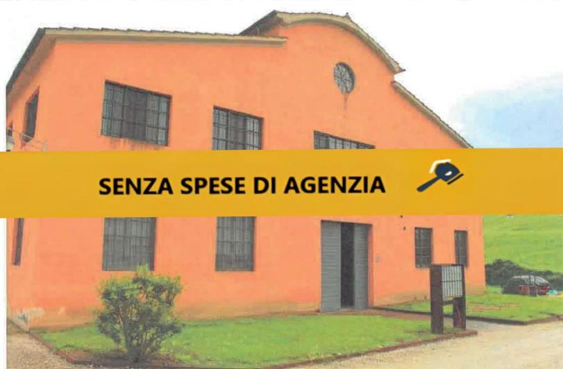 immobile Appartamento su più livelli con corte e posto auto all'asta a Terranuova Bracciolini - 1