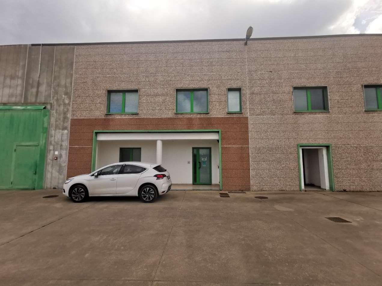 immobile Capannone industriale con corte all'asta a Tempio Pausania - 2
