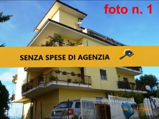 immobile Appartamento panoramico con balconi all'asta a Mendicino - 1