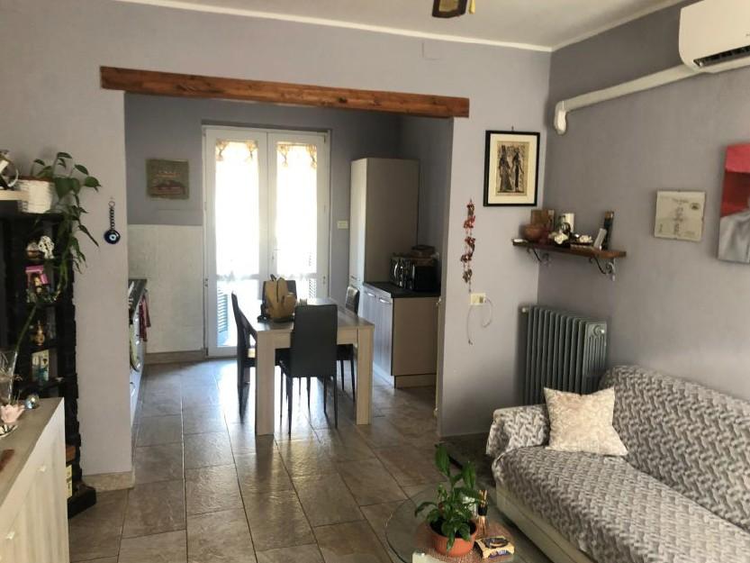 immobile Casa con cortile e box all'asta a Livraga - 2