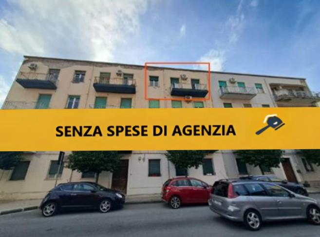immobile Appartamento luminoso con balconi all'asta a Milazzo - 1