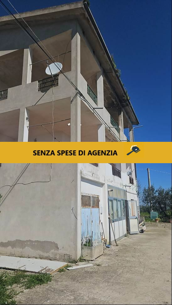 immobile Appartamento spazioso con magazzino all'asta a Cupello - 1