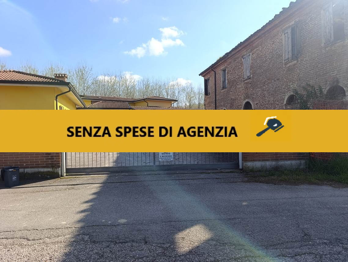 immobile Appartamento trilocale con accesso carrabile all'asta a Dosolo - 1