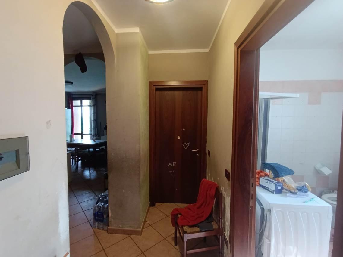 immobile Appartamento trilocale con accesso carrabile all'asta a Dosolo - 4