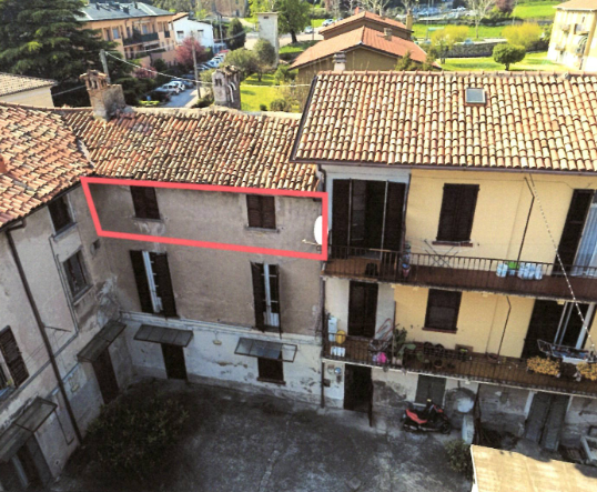 immobile Appartamento da ristrutturare con corte comune all'asta a Erba - 2
