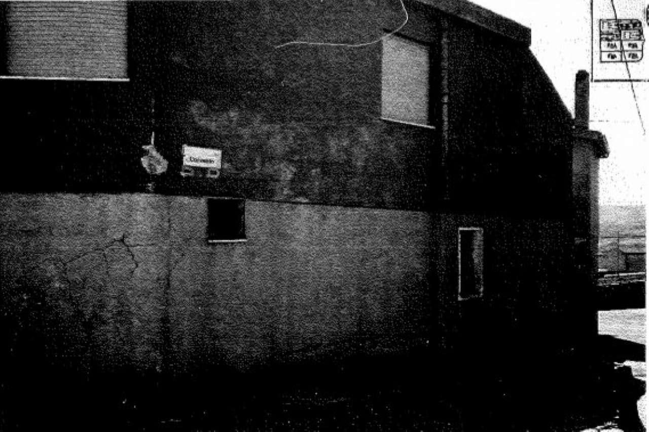 immobile GRANDE APPARTAMENTO CON CORTILE ALL'ASTA IN VIA CONVENTO, GENONI (SU) - 3