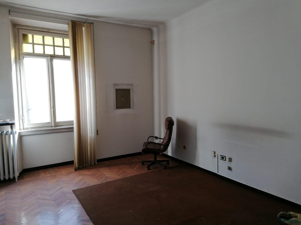 immobile GRANDE APPARTAMENTO ALL'ASTA IN VIA PIAVE, VARESE (VA) - 2