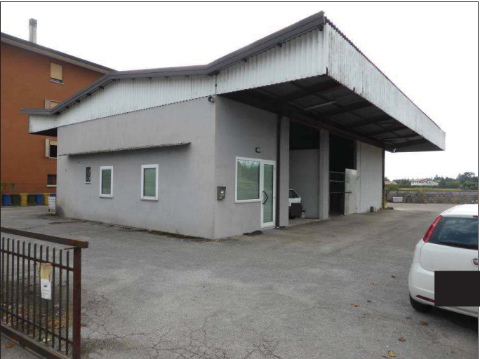 immobile MAGAZZINO SU DUE PIANI CON AREA SCOPERTA IN VIA PROVINCIALE, SALGAREDA (TV) - 1