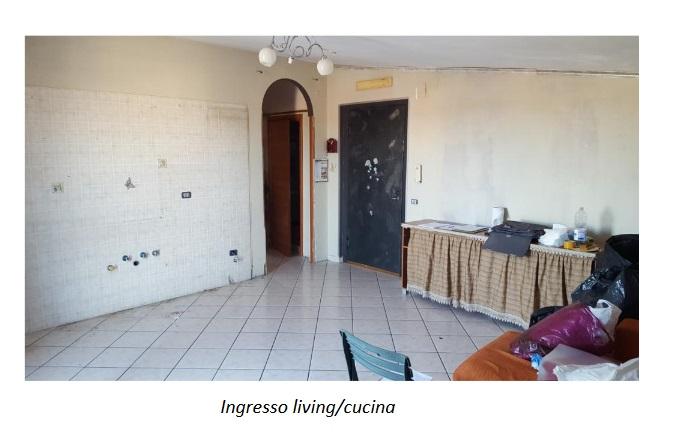 immobile TRILOCALE CON TERRAZZO ALL'ASTA IN VIA DEI PINI SUD, GIUGLIANO IN CAMPANIA (NA) - 2