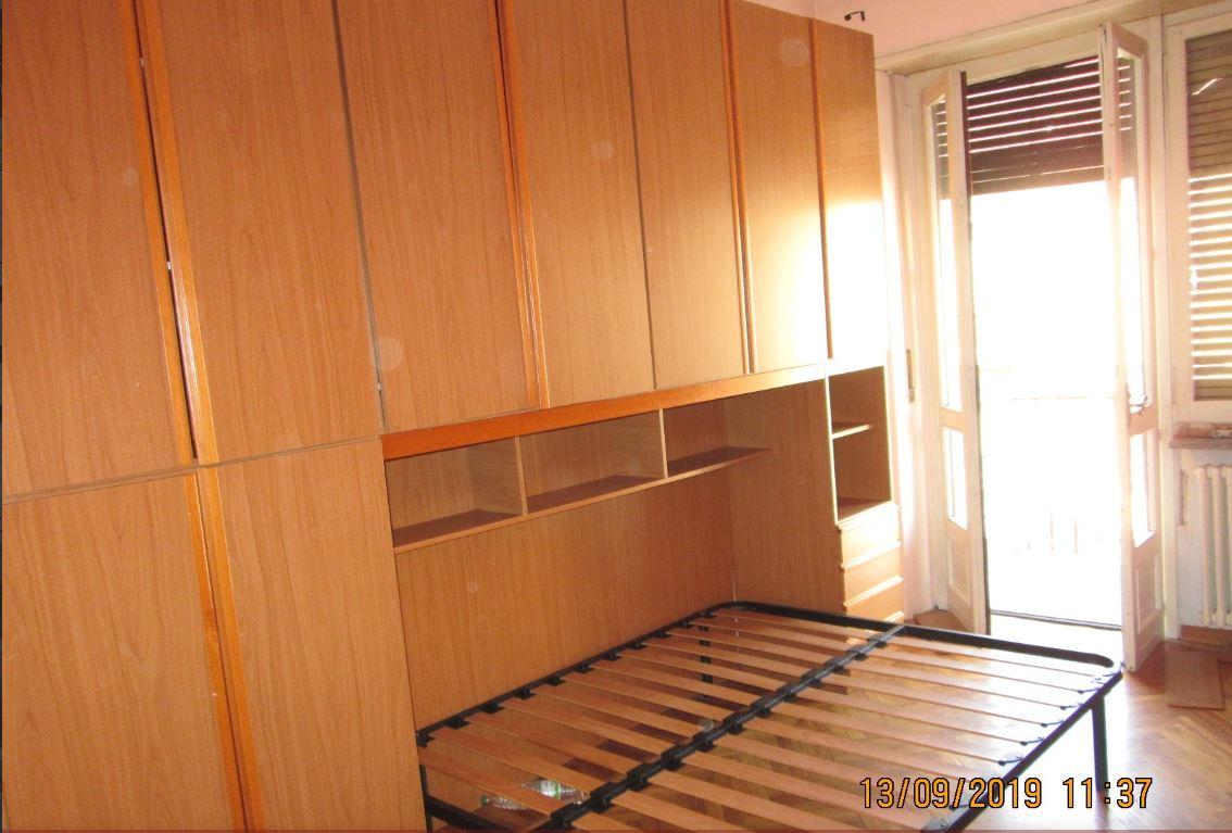 immobile BILOCALE CON CANTINA ALL'ASTA IN VIA CHATILLON, TORINO (TO) - 4