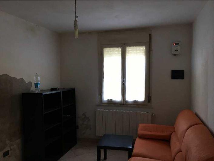 immobile CASA INDIPENDENTE CON ACCESSORI ALL'ASTA IN VIA ZUCCHERIFICIO, RAVENNA (RA) - 1