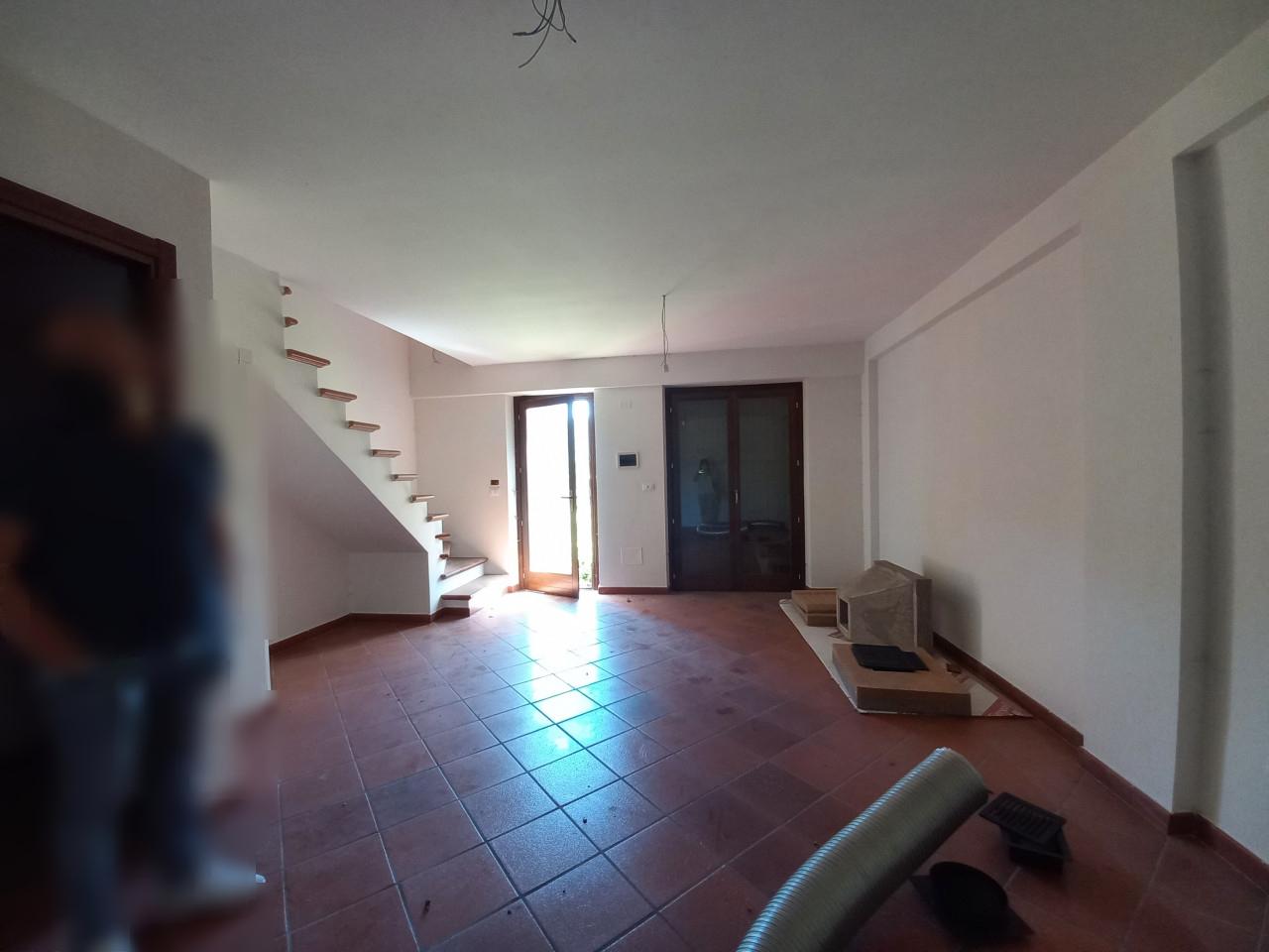 immobile CASA A SCHIERA CON ACCESSORI ALL'ASTA IN VIA CALCAGNI, LUCOLI (AQ) - 3