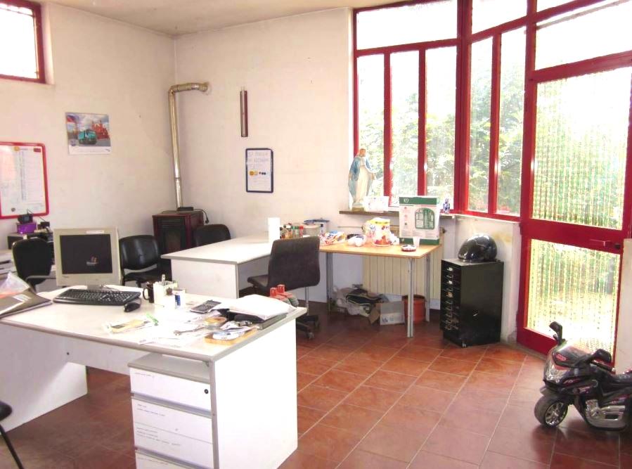immobile COMPENDIO PRODUTTIVO CON ABITAZIONI ALL'ASTA IN VIA ENRICO BERLINGUER, CILAVEGNA (PV) - 1
