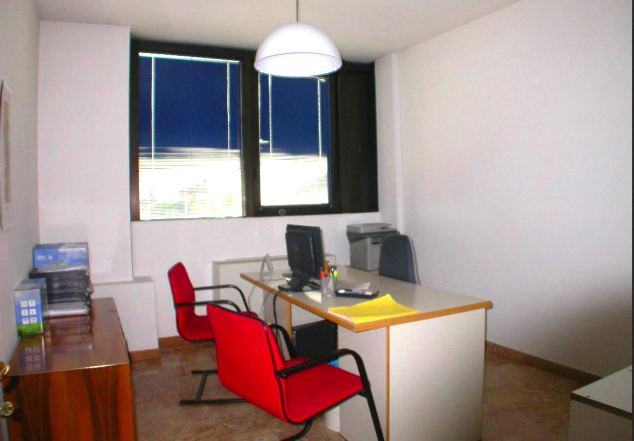 immobile UFFICIO CON BOX ALL'ASTA IN VIA KENNEDY, ARZIGNANO (VI) - 1