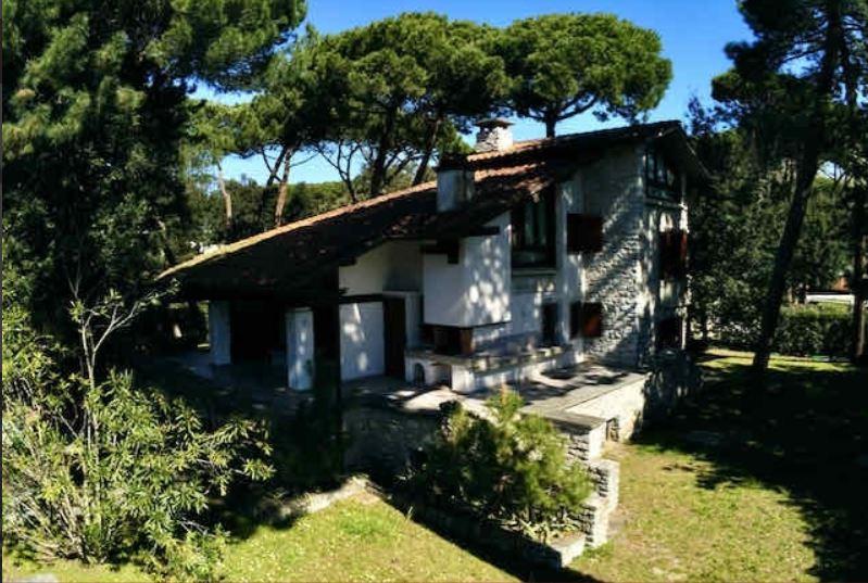 immobile VILLA SINGOLA CON GIARDINO ALL'ASTA IN VIA ANTONIO CANOVA, FORTE DEI MARMI (LU) - 4