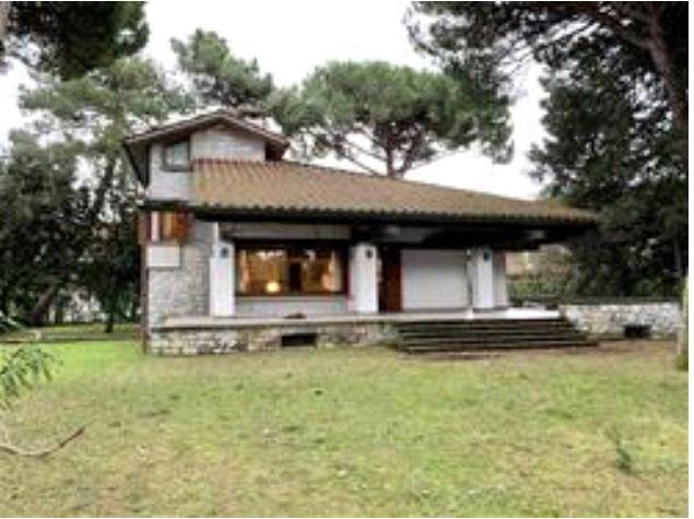 immobile VILLA SINGOLA CON GIARDINO ALL'ASTA IN VIA ANTONIO CANOVA, FORTE DEI MARMI (LU) - 5