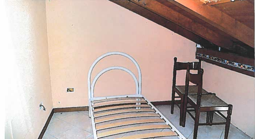 immobile BILOCALE SU TRE LIVELLI CON ACCESSORI ALL'ASTA IN VIA TRENTO, LIMBIATE (MB) - 5