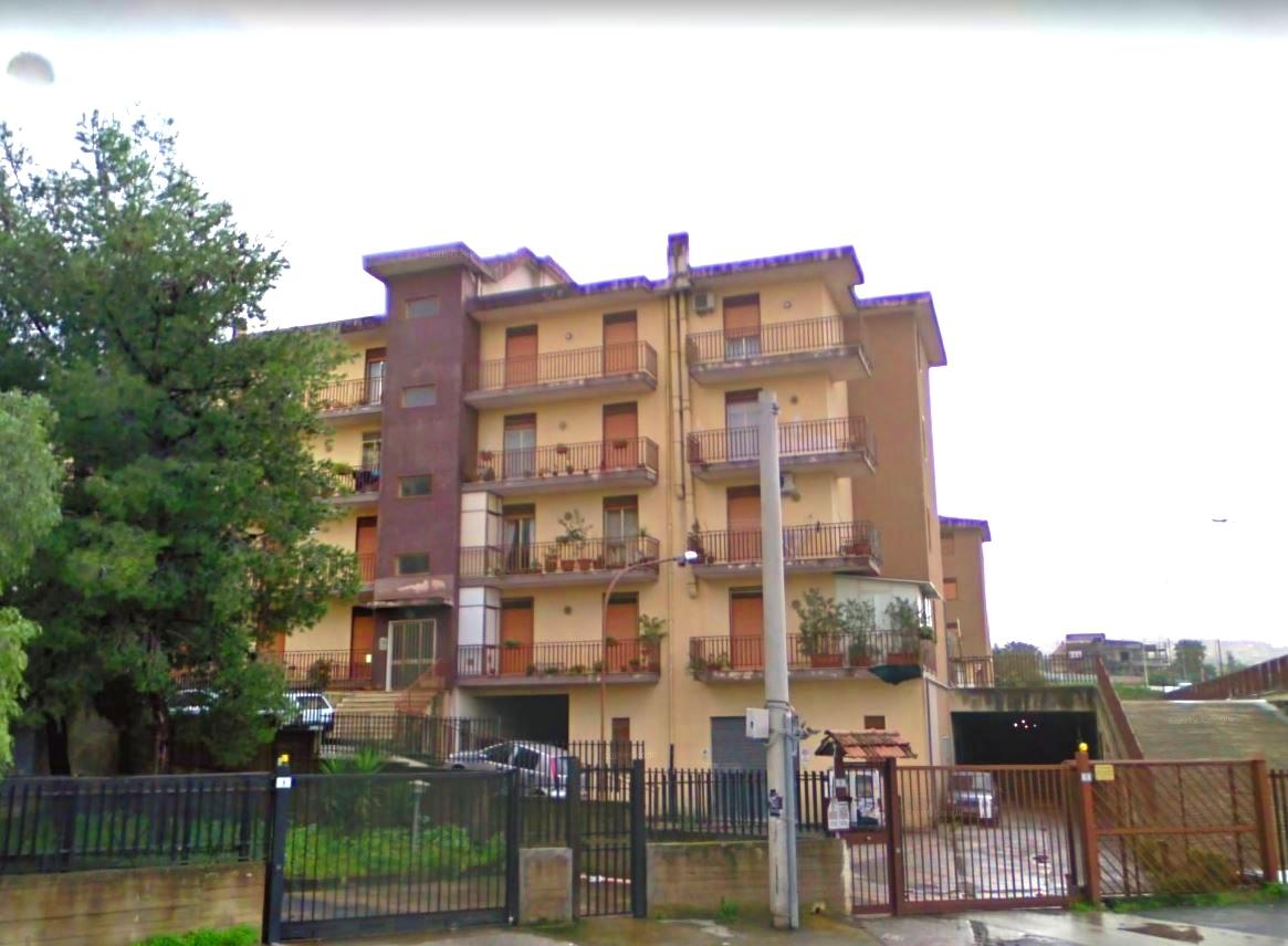 immobile TRILOCALE CON ACCESSORI ALL'ASTA IN LARGO MATTEOTTI, CARLENTINI (SR) - 1