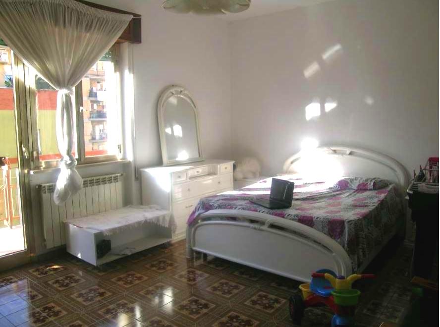 immobile AMPIO TRILOCALE CON ACCESSORI ALL'ASTA IN VIALE SOCRATE, APRILIA (LT) - 5