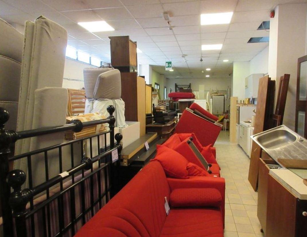 immobile LOCALE COMMERICALE CON PARCHEGGIO ALL'ASTA IN VIA FONTANA DELL'OSTE, COLLEFERRO (RM) - 4