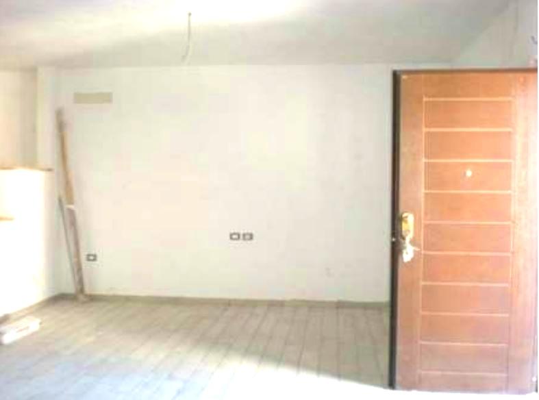 immobile APPARTAMENTO MULTIACCESSORIATO DA ULTIMARE ALL'ASTA IN VIA FONTANA, S. TELESINO (BN) - 3