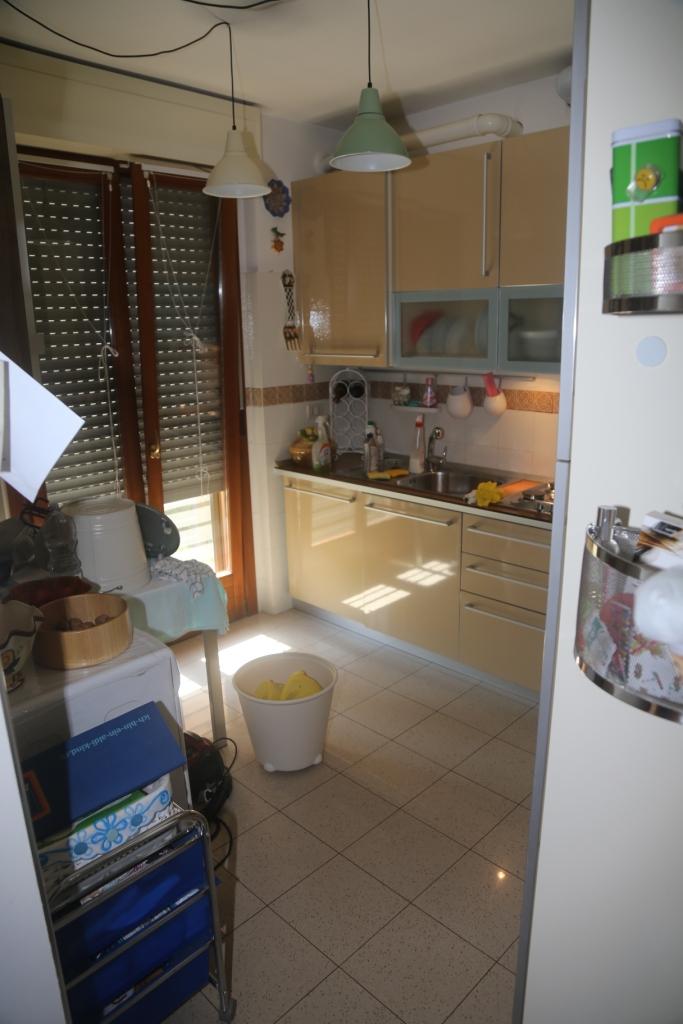 immobile CASA A SCHIERA ALL'ASTA IN VIA DEL FABBRO, CASATENOVO (LC) - 2
