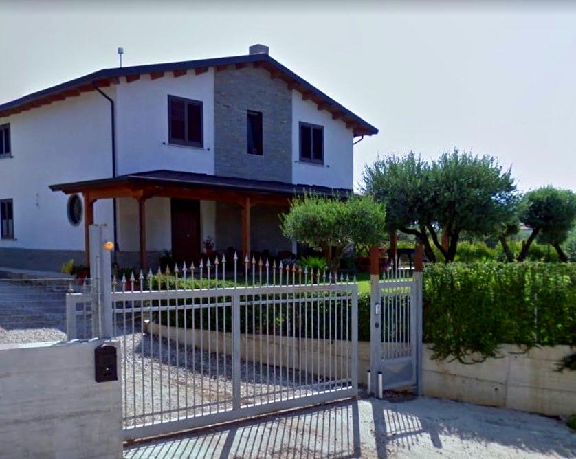 immobile CAPANN0NE E ALLOGGIO ALL'ASTA IN VIA MATTINELLE SUPERIORE, CAMPAGNA (SA) - 3