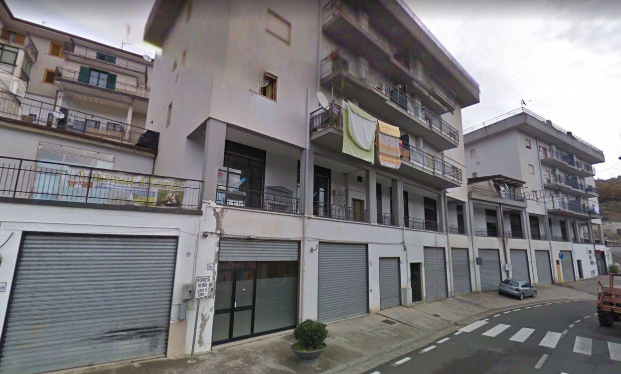 immobile LOCALE COMMERCIALE ALL'ASTA IN STRADA NAZIONALE S.S. 95, TITO (PZ) - 2