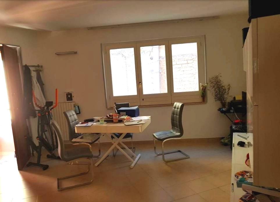 immobile TRILOCALE CON ACCESSORI ALL'ASTA IN VIA PALAZZO, FRAZIONE VALLE, AVELLINO (AV) - 2
