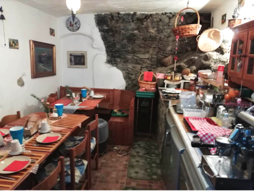immobile CASA SINGOLA ALL'ASTA MULTIACCESSORIATA IN VIA BRUSIDO, TRAONA (SO) - 1