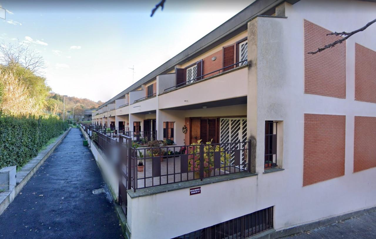 immobile CASA A SCHIERA CON GARAGE ALL'ASTA IN VIA DEL MOSCATO, NEMI (RM) - 1