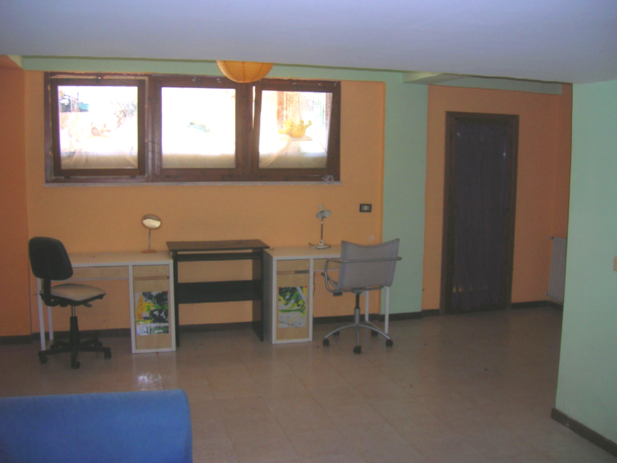 immobile TRILOCALE ALL'ASTA SU DUE LIVELLI CON GIARDINO IN VIA DEI PINI, SCANDRIGLIA (RI) - 4