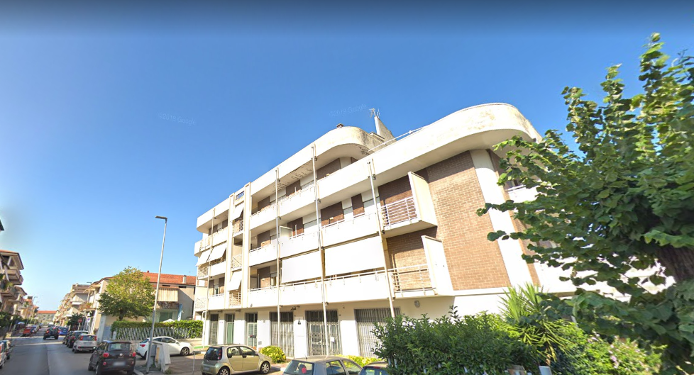 immobile AMPIO APPARTAMENTO ACCESSORIATO ALL'ASTA IN VIA TRENTO, FONDI (LT) - 2