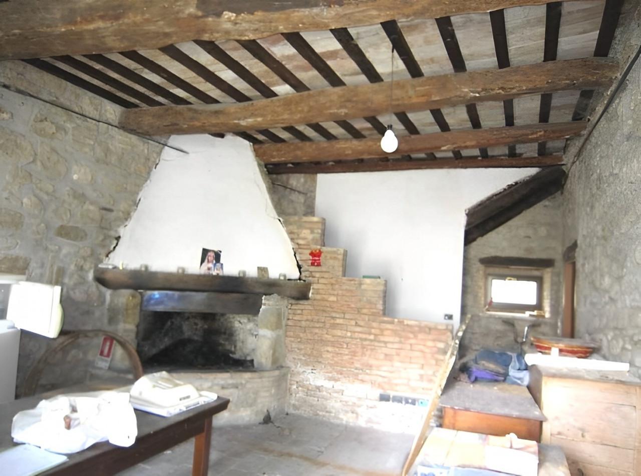 immobile CASA INDIPENDENTE ALL'ASTA IN LOCALITA' PERITO, CAMERINO (MC) - 2
