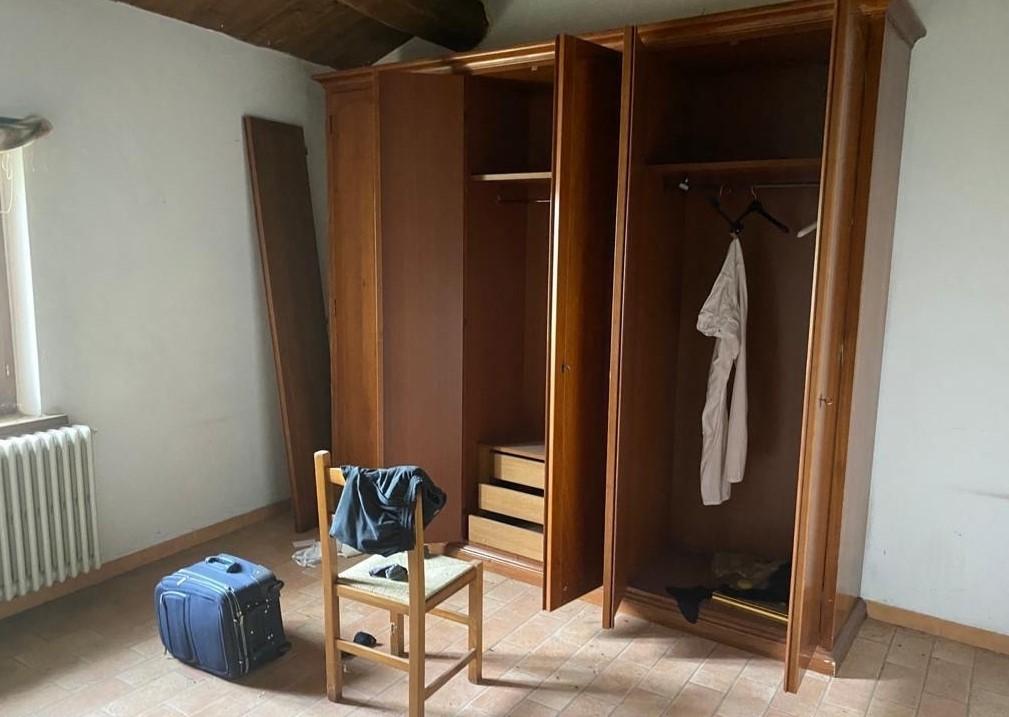 immobile CASA SINGOLA CON TERRENI ALL'ASTA IN FRAZIONE TERZO LA PIEVE, SPOLETO (PG) - 2