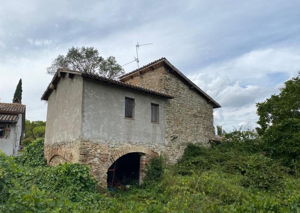 immobile CASA SINGOLA CON TERRENI ALL'ASTA IN FRAZIONE TERZO LA PIEVE, SPOLETO (PG) - 5