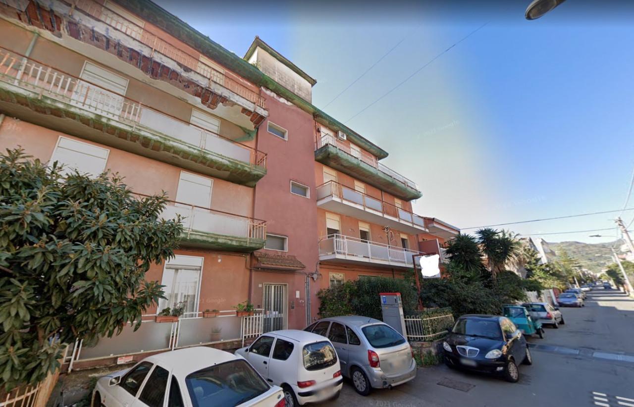 immobile SEI APPARTAMENTI CON SEI BOX ALL'ASTA IN VIA G. GARIBALDI, CALATABIANO (CT) - 1