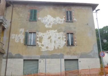 immobile APPARTAMENTI, NEGOZI DA RISTRUTTURARE ALL'ASTA IN VIA IVO LOLLINI CASTEL D'AIANO (BO) - 1