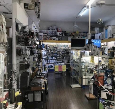 immobile NEGOZIO CON ACCESSORI ALL'ASTA IN VIA LIPPARINI, BOLOGNA (BO) - 1