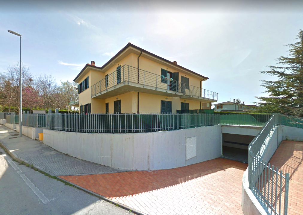 immobile TRILOCALE ALL'ASTA SU DUE LIVELLI CON BOX IN VIA ALFREDO DA SIROLO, SIROLO (AN) - 2