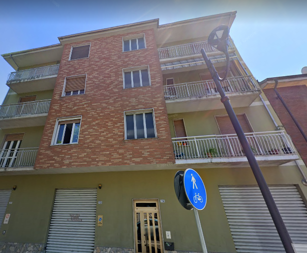 immobile TRILOCALE CON ACCESSORI ALL'ASTA IN VIALE RISORGIMENTO,CANELLI (AT) - 2