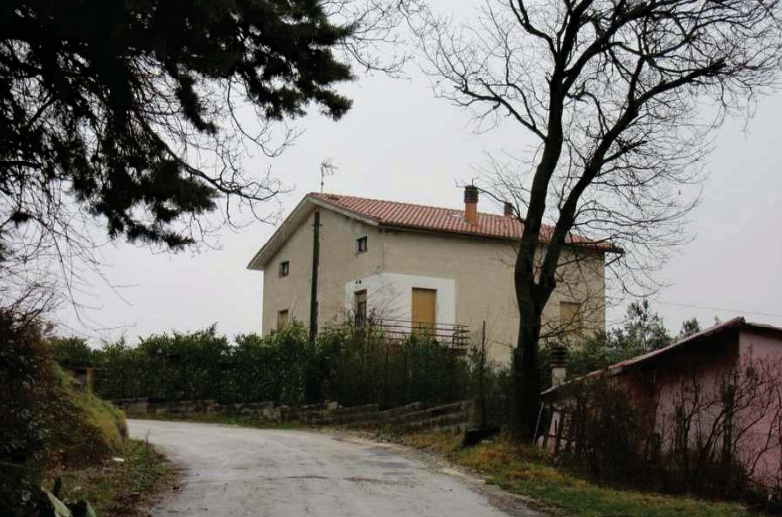 immobile ABITAZIONE, MAGAZZI E TERRENI ALL'ASTA IN LOCALITA' PALAZZO A POGGIO SAN VICINO (MC) - 1